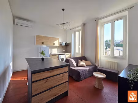 location meublée appartement 2 pièces 33 m² à salon-de-provence (13300)  780 €