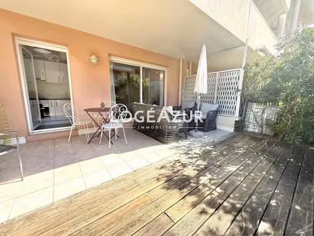 location meublée appartement 1 pièce 29.3 m² à antibes (06600)  780 €
