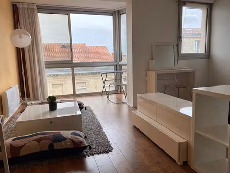 location meublée appartement 1 pièce 28 m² à bordeaux (33000)  750 €