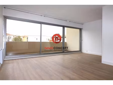 location appartement 4 pièces 78 m² à bagnols-sur-ceze (30200)  745 €