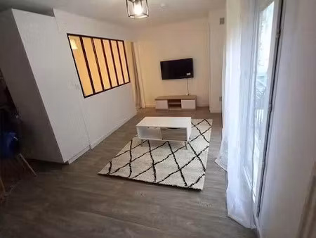 location meublée appartement 2 pièces 39 m² à évry-courcouronnes (91000)  790 €