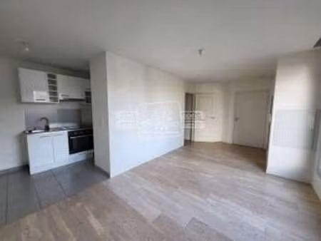 location appartement 2 pièces à nantes tortière (44000) : à louer 2 pièces / 44m² nantes t