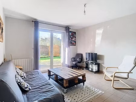 location meublée appartement 2 pièces 40 m² à nantes (44000)  700 €