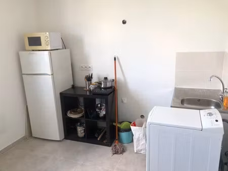 location meublée appartement 2 pièces 25 m² à villeurbanne (69100)  740 €
