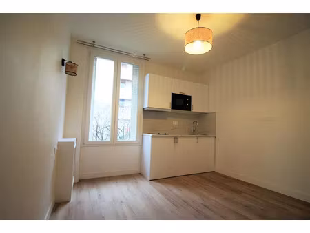 location meublée appartement 1 pièce 15 m² à boulogne-billancourt (92100)  741 €