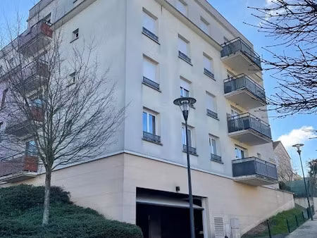 location appartement 2 pièces 41.38 m² à ris-orangis (91130)  815 €