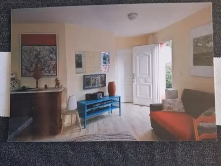 location meublée appartement 2 pièces 55 m² à hyeres (83400)  1 150 €