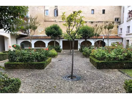 location meublée appartement 2 pièces 63 m² à bordeaux (33000)  1 280 €