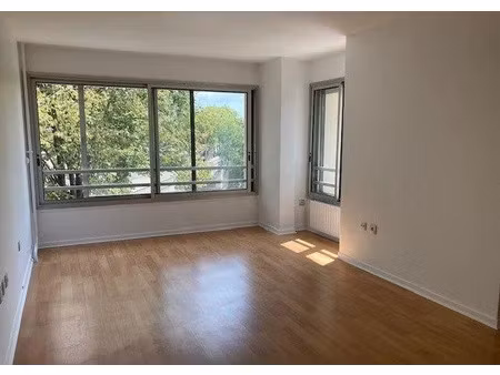 location appartement 2 pièces 59 m² à paris 17ème (75017)  1 490 €