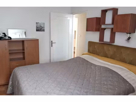 location meublée appartement 4 pièces 80 m² à saint-germain-en-laye (78100)  1 680 €