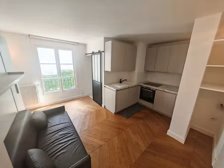 location appartement 1 pièce 19.5 m² à paris 7ème (75007)  1 400 €