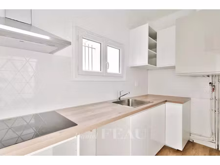 location appartement 3 pièces 60 m² à paris 17ème (75017)  1 900 €