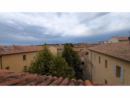 location appartement 3 pièces 78 m² à aix-en-provence (13090)  1 610 €