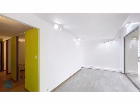 location locaux professionnels 6 pièces 75 m² à verdun-sur-garonne (82600)  850 €