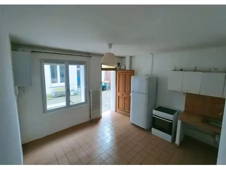 location maison 3 pièces 50 m² à lille (59000)  650 €