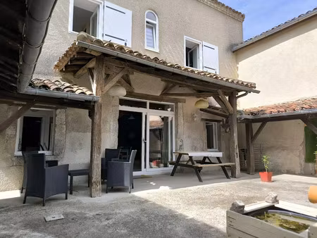 location meublée maison 4 pièces 74 m² à mézin (47170)  640 €