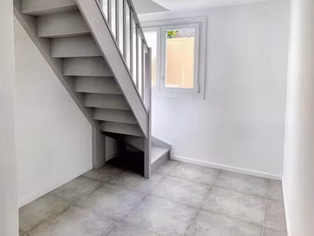 location maison 5 pièces 90 m² à noisy-le-grand (93160)  1 450 €