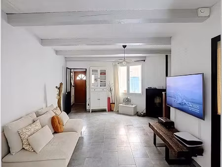location maison 5 pièces 100.75 m² à pourrières (83910)  1 300 €