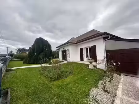 location maison 4 pièces 90 m² à lescar (64230)  1 150 €
