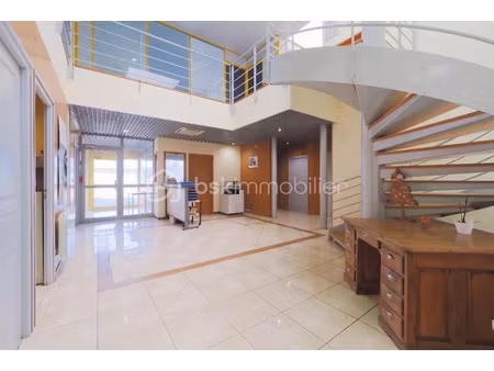 location locaux professionnels 9 pièces 332 m² à saint-julien-en-genevois (74160)  3 690 €