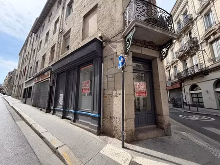location locaux professionnels 3 pièces 68 m² à saint-etienne (42000)  750 €