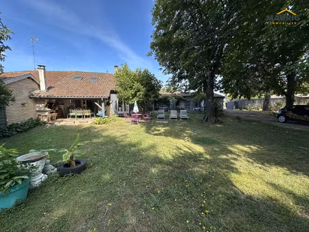 marmande 47200 maison en pierre 217m2 avec un t2 attenant