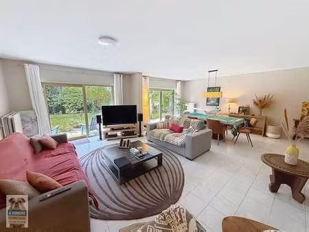 appartement 2 ch. +bureau+jardin faire offre àpd 585.000 €