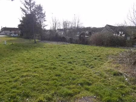 terrain viabilisé 747 m²
