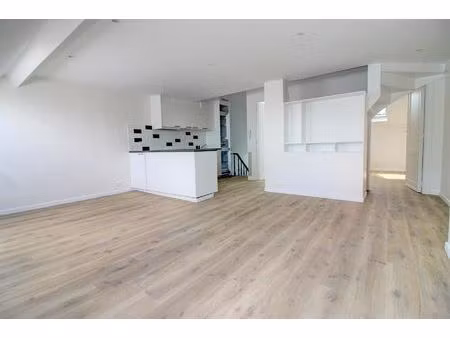 duplex à louer à rue camille lemonnier 17 ixelles (vbe48191)