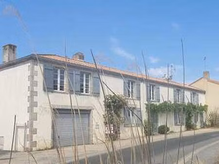 vente maison à beaurepaire (85500) : à vendre / 208m² beaurepaire