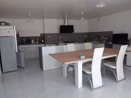 vente demeure d'exception à saint-prouant (85110) : à vendre / 310m² saint-prouant