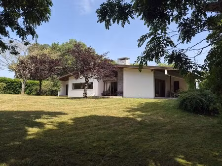 à vendre  proche de trie-sur-baïse (hautes pyrénées): villa 5 chambres avec sous-sol ...