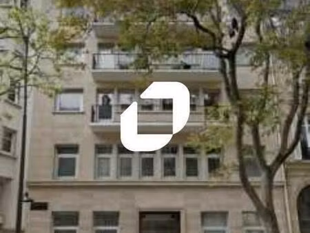location bureaux 225 m²