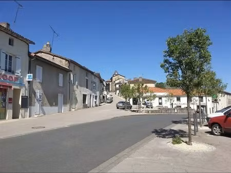 charmante maison de village à availles-limouzine (86460)