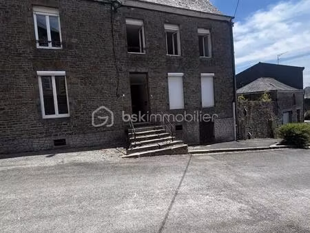 maison de village de 188 46 m² à ernee