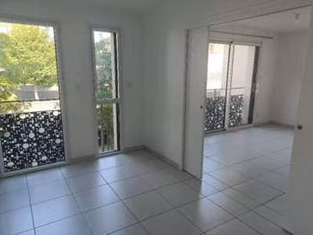 location appartement 3 pièces aux herbiers (85500) : à louer 3 pièces / 66m² les herbiers