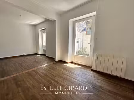 a louer - maison meublée avec cour privative à carquefou