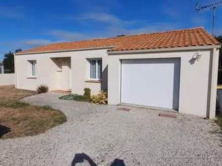 vente maison à challans (85300) : à vendre / 62m² challans
