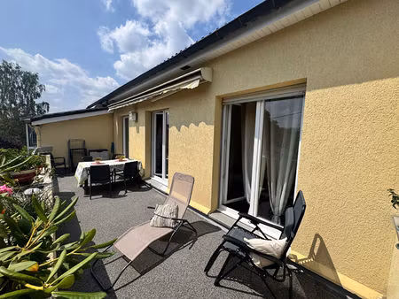duplex de 125 m2 sh avec 1 terrasse et 1 garage proche du centre à charleville