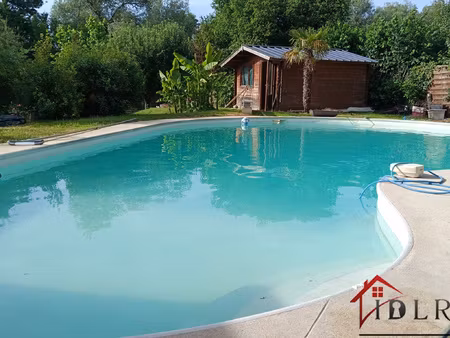maison avec deux logements et piscine