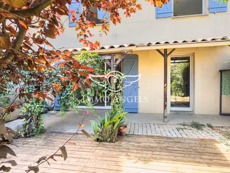 maison mitoyenne avec jardin et garage