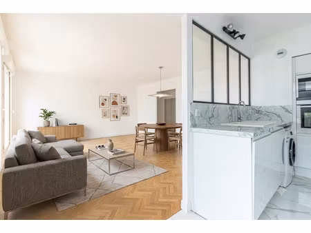 appartement de 88m2 avec terrasse de 16m2  situé rue donatel