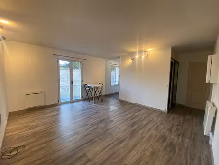appartement 2 pièces 43 m² à louer corbeil-essonnes 91100 ? | era immobilier