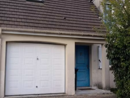 location appartement 4 pièces 83m² othis 77280