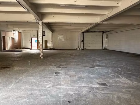 location local d'activités noisy le sec 885 m²