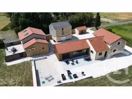 maison à vendre - 9 pièces - 186 m2 - usseau - 86 - poitou-charentes