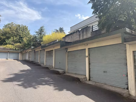 achat parking st etienne 42100