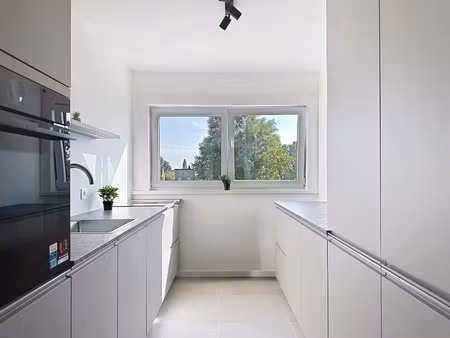 appartement te huur in aartselaar met 2 slaapkamers