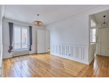 appartement de prestige de 55 m2 en vente montmartre  abbesses  grandes-carrières  france