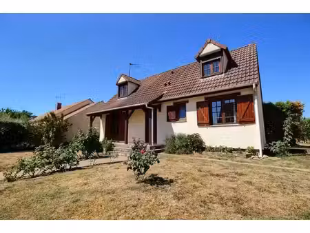 maison individuelle  4 chambres sur sous-sol total avec jardin